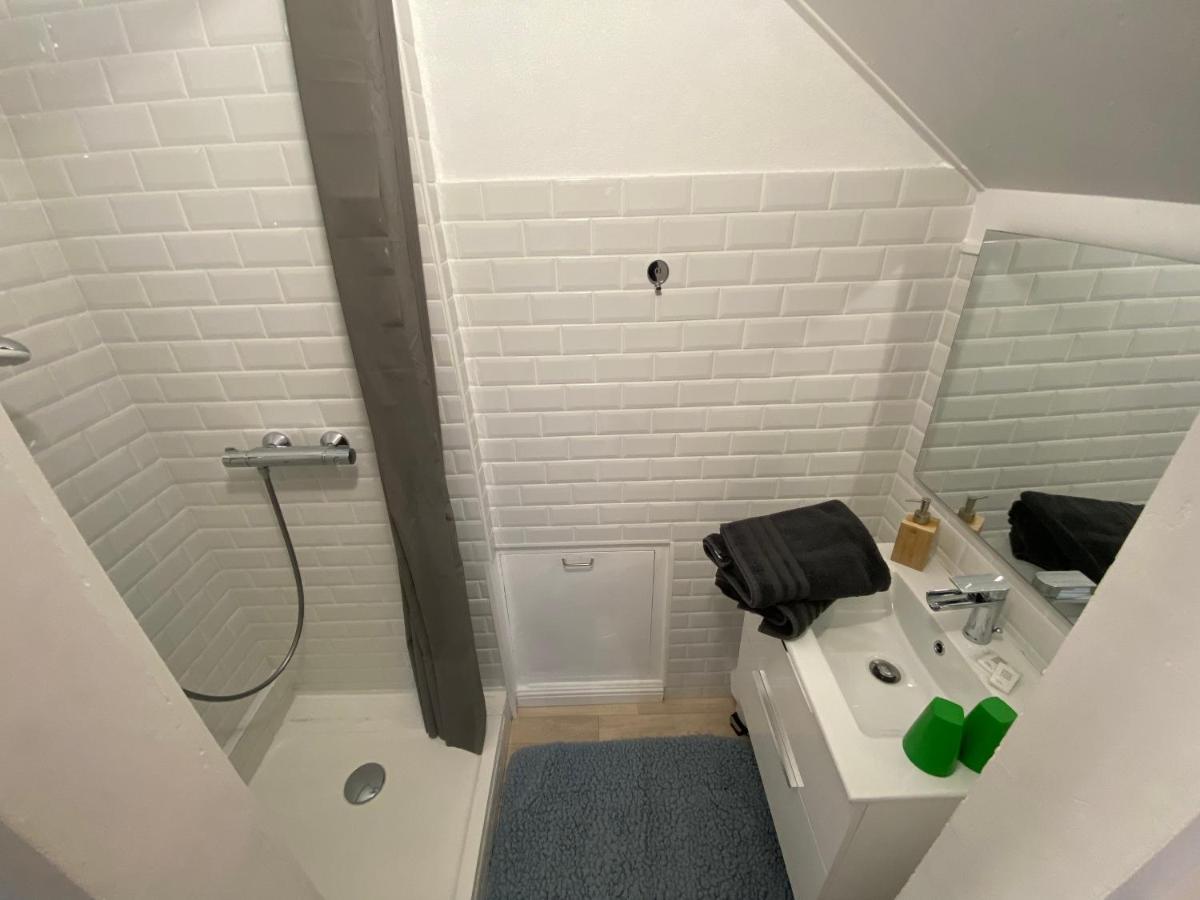 Chambre & Salle De Bain Privee - Lv 33 Argenton Sur Creuse Kültér fotó