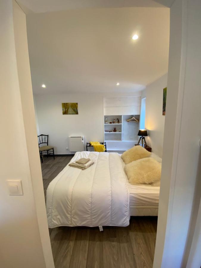 Chambre & Salle De Bain Privee - Lv 33 Argenton Sur Creuse Kültér fotó