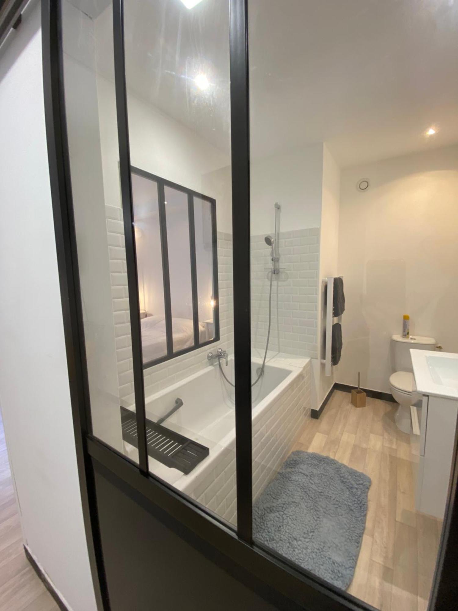 Chambre & Salle De Bain Privee - Lv 33 Argenton Sur Creuse Kültér fotó